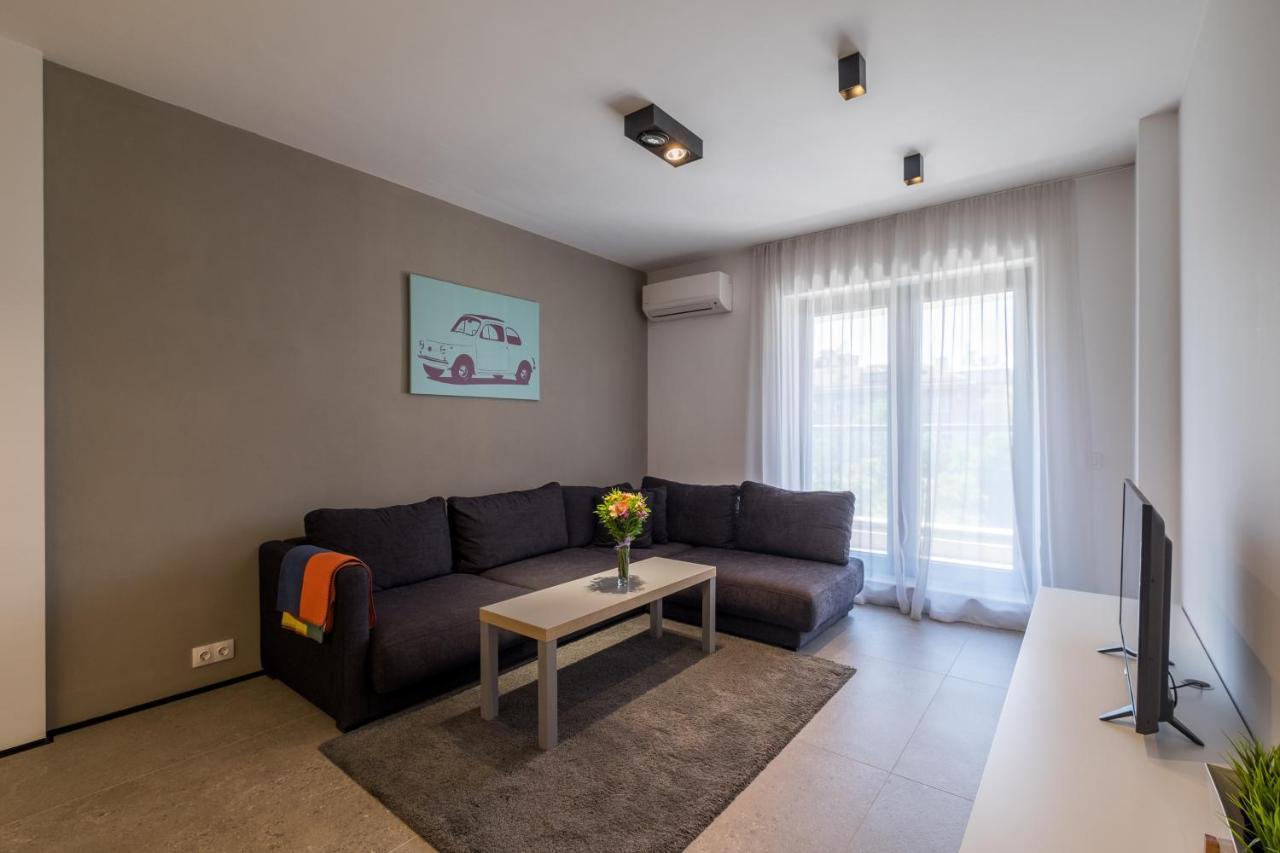 City Apartments - Mall Of Sofia & Metro Station ภายนอก รูปภาพ
