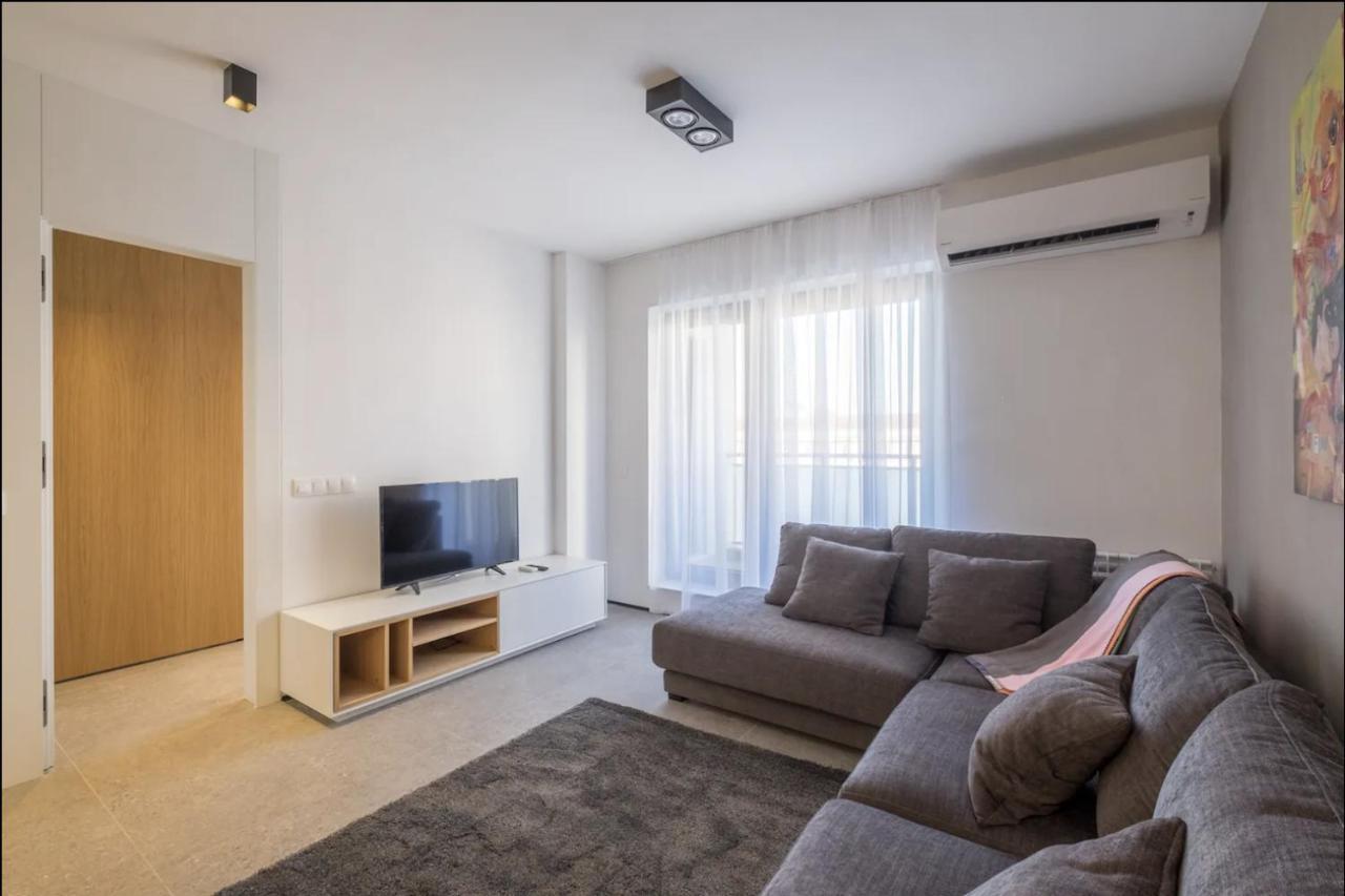 City Apartments - Mall Of Sofia & Metro Station ภายนอก รูปภาพ